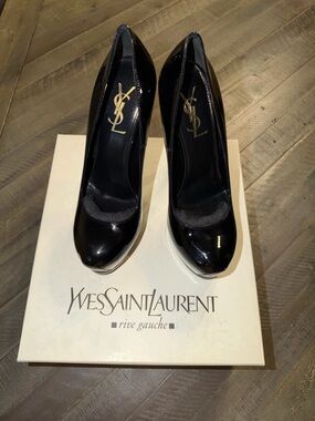 Yves Saint Laurent Black Patent platform Pumps